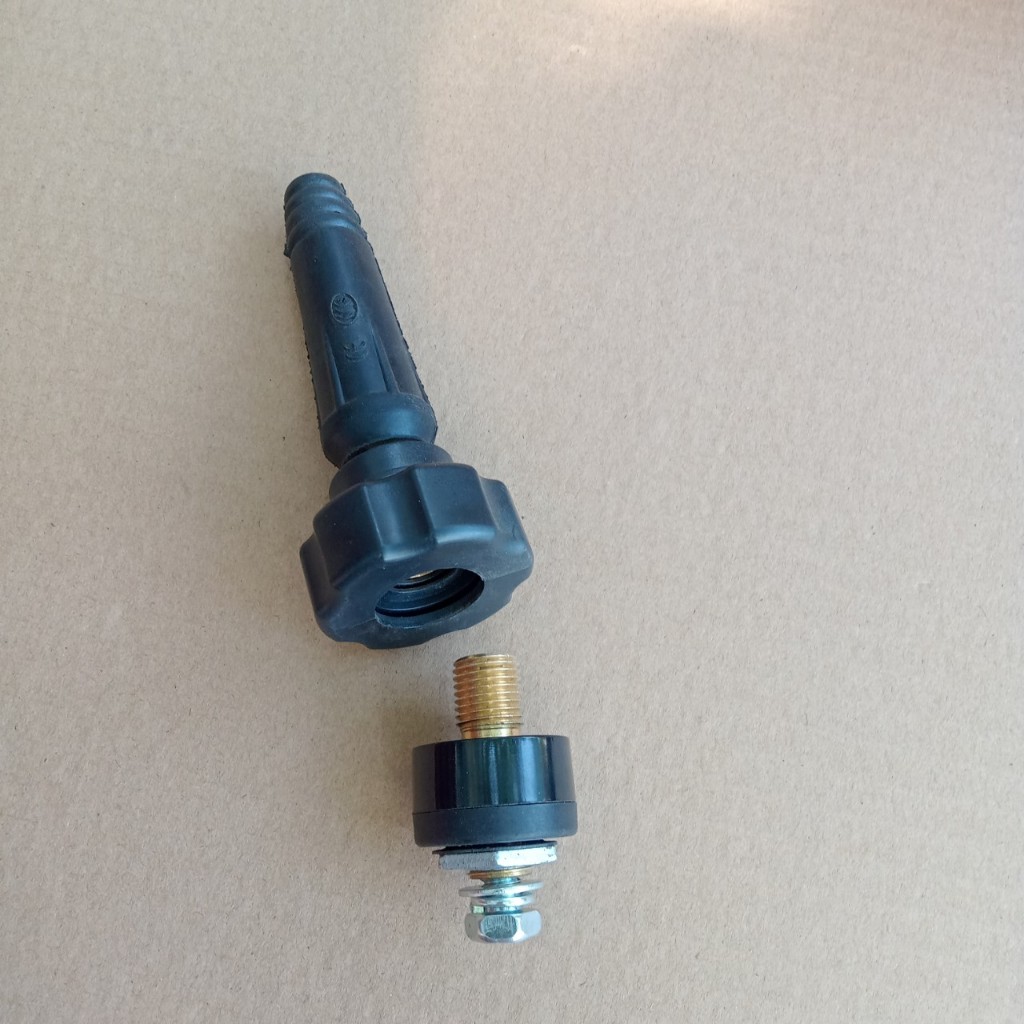 Rắc nối máy hàn dạng xoáy ren