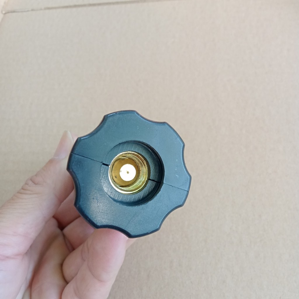 Rắc nối máy hàn dạng xoáy ren