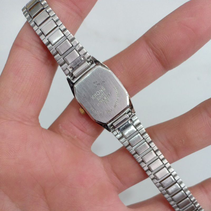 Đồng hồ si nhật nữ mặt vuông tank hiệu KRONE demi dây thép lụa
