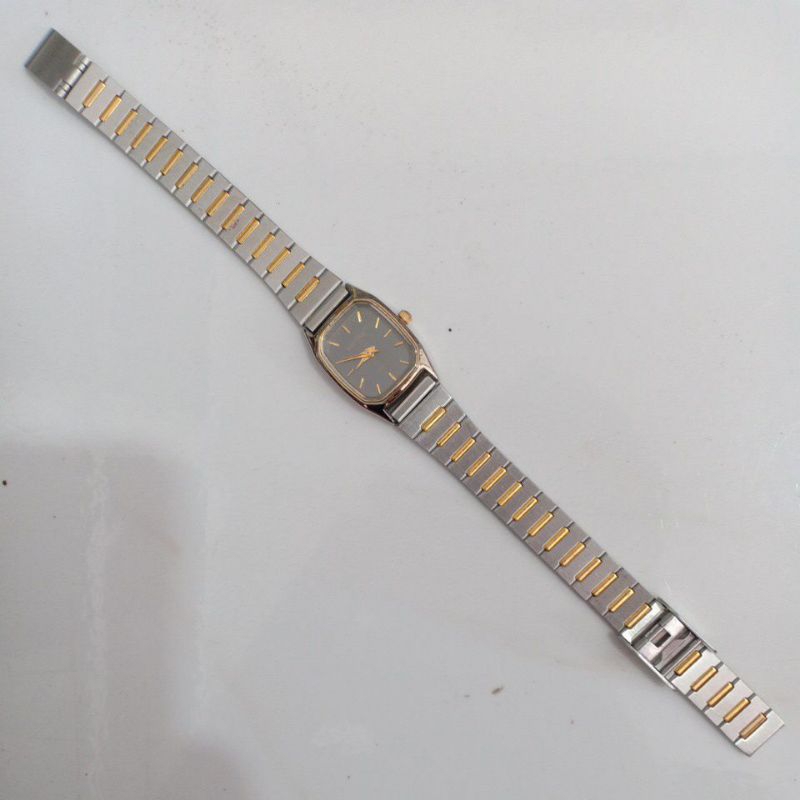 Đồng hồ si nhật nữ mặt vuông tank hiệu KRONE demi dây thép lụa