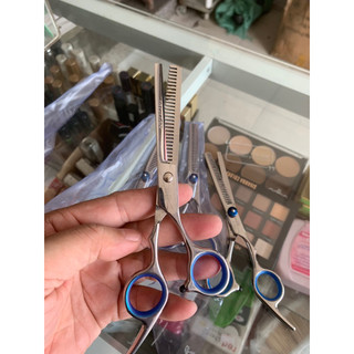 Kéo tỉa tóc con báo