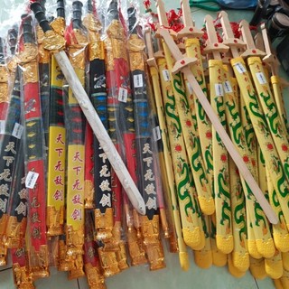 Kiếm gỗ và nhựa đồ chơi trẻ em 65cm