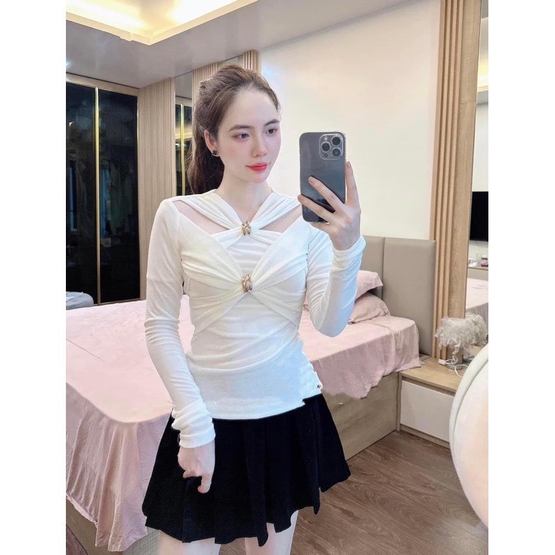 ÁO THUN NHŨ CỔ V KHUY VÀNG - A106
