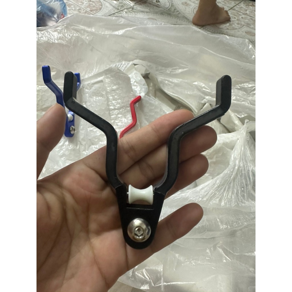 Đầu gác câu đài sừng trâu con lăn 4 màu: đen, đỏ, xanh, bạc