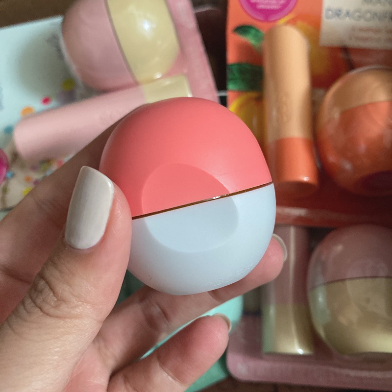 Son dưỡng môi Eos nhiều mùi