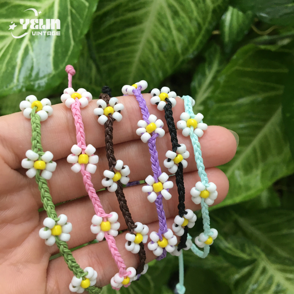✦𝘆𝗲𝗹𝗶𝗻.𝘃𝗶𝗻𝘁𝗮𝗴𝗲 ✿ Vòng tay hạt cườm hình hoa cúc dây rút giống Roses - Jennie