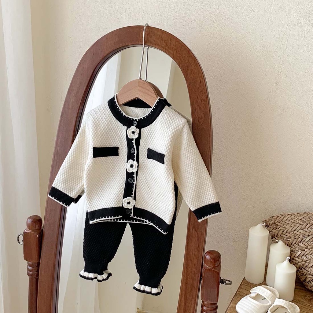 Bộ quần áo len cho bé gái HK KIDS, bộ len dài tay Quảng Châu chất len mềm mịn đanh lì size cho bé 0-3 tuổi