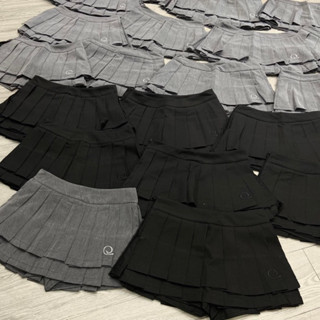 (Hương Muối) Chân váy xếp ly ngắn 2 tầng thêu chữ Q form nhỏ- hàng xưởng mã 2023- 575