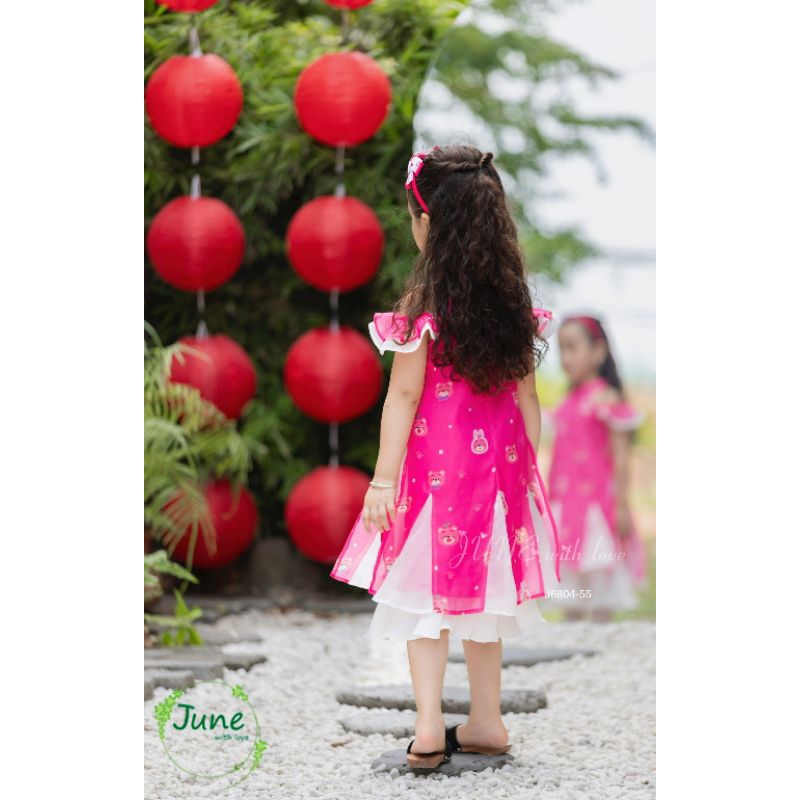 ÁO DÀI TẾT GẤU DÂU DỄ THƯƠNG NGỌT NGÀO VOAN TƠ CÁCH TÂN BÉ GÁI HAIVANCO 10 đến 40 kg mềm mại và thoáng mát hoa văn đẹp