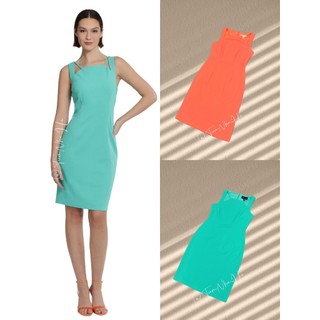 Đầm sát nách dáng suông ôm nhẹ cutout vai