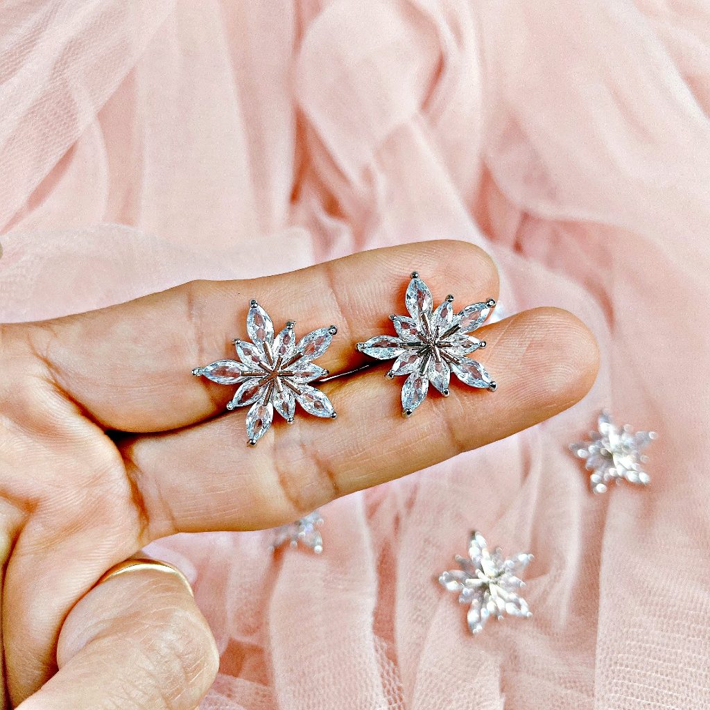 Hoa Tai Cô Dâu Hình Hoa 20mm NHANHO 884