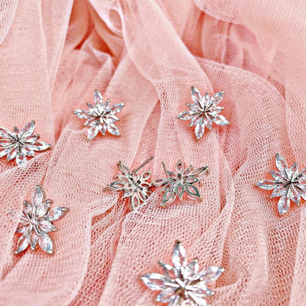 Hoa Tai Cô Dâu Hình Hoa 20mm NHANHO 884