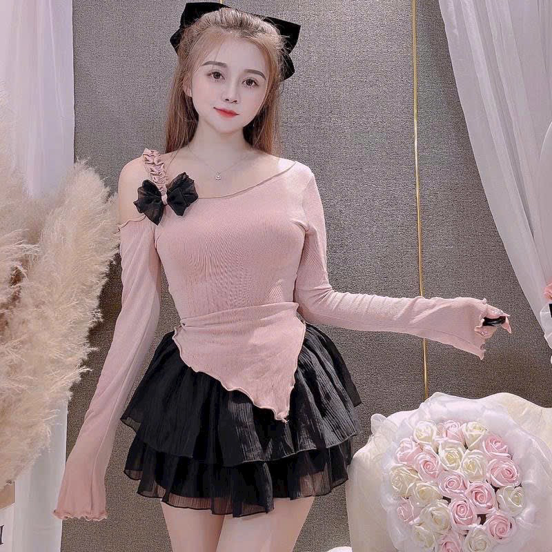 Áo kiểu lệch vai đính nơ vạt chéo tay dài dáng tiểu thư dễ mặc