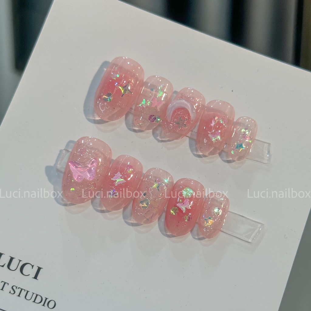 Móng úp thiết kế nailbox ngắn dễ thương nhũ lấp lánh phong cách Hàn Quốc Luci.nailbox