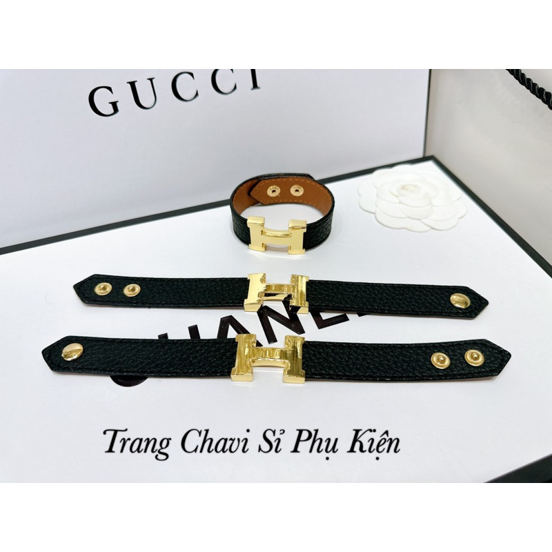 Vòng tay da chữ H