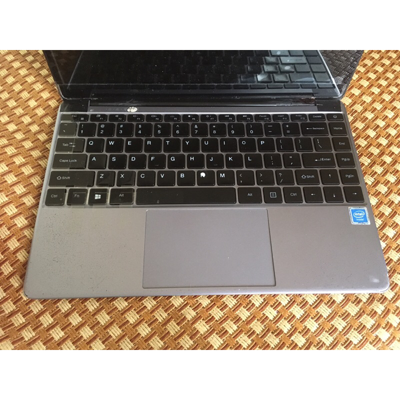 Laptop chuwi cũ