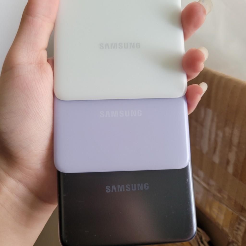 Nắp lưng Samsung A82 có kính camera, keo viền - Shop Dung