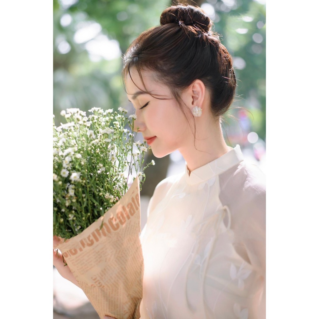 Áo Dài Cách Tân, Áo Dài Ren 4 tà Tay Loe Đính Nơ H12