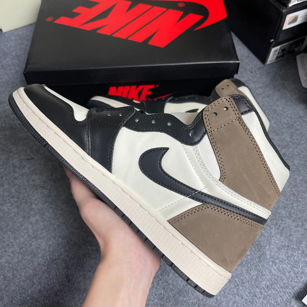 Giày Air Jordan 1 Retro High Dark Mocha LikeAuth