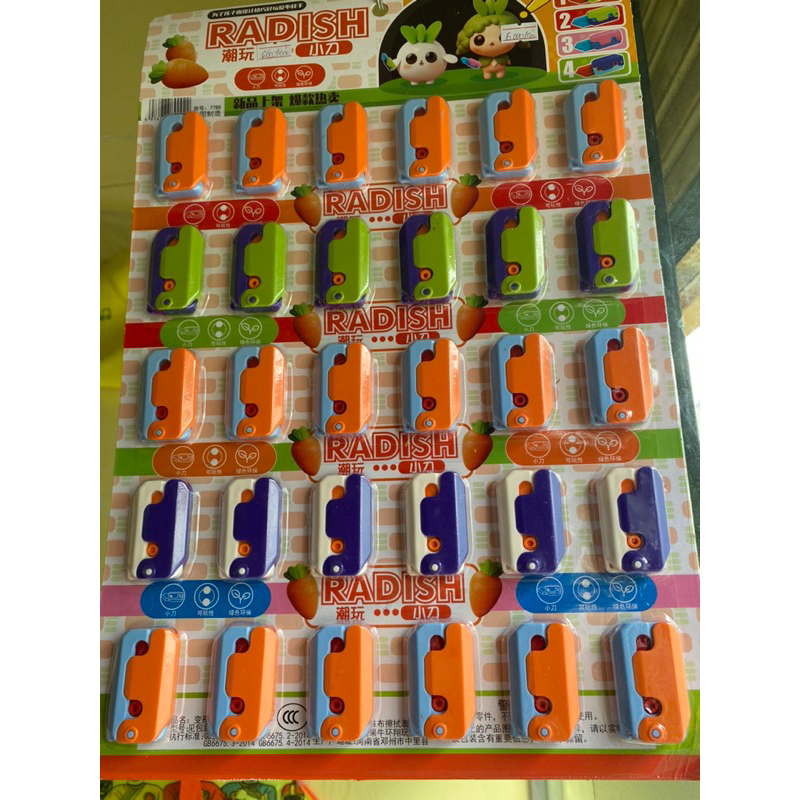 Đồ chơi Dao Cà rốt 3D loại mini nhiều màu