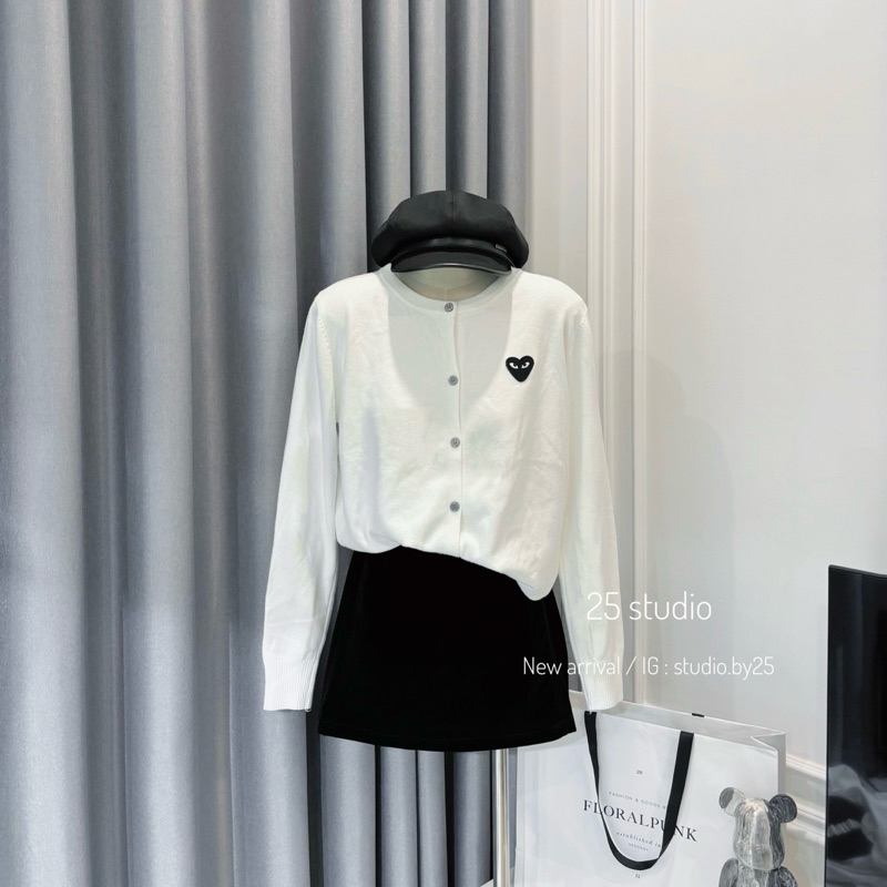 ÁO CARDIGAN LEN LOGO TRÁI TIM THÊU | STUDIOBY25