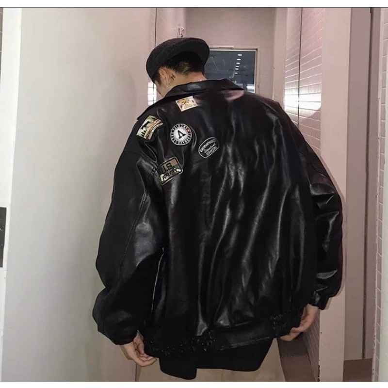 Áo Khoác Da thêu sticker form rộng unisex , Áo Khoác Da Nam Nữ Dáng Biker Unisex cúc bấm dáng rộng phong cách M64