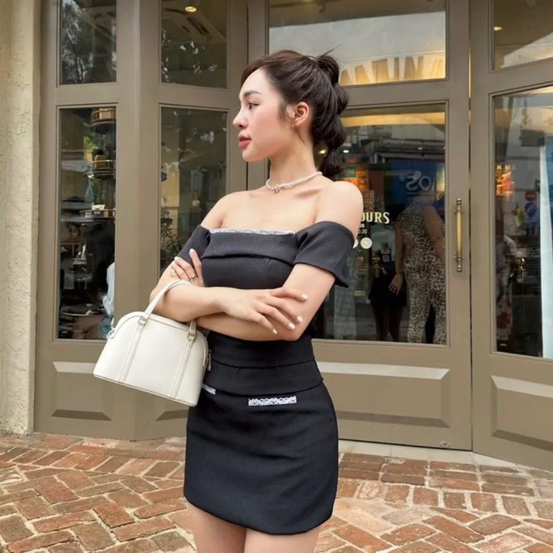 Set áo bẹt vai + chân váy