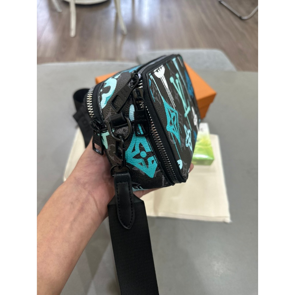 Túi đeo chéo hộp vuông L.V graffity thời trang nam trẻ trung