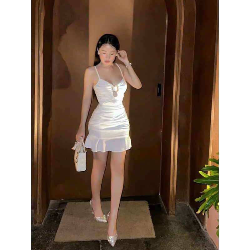 Đầm Body Hai Dây Khoét Ngực Nhún Hông Chân Bèo