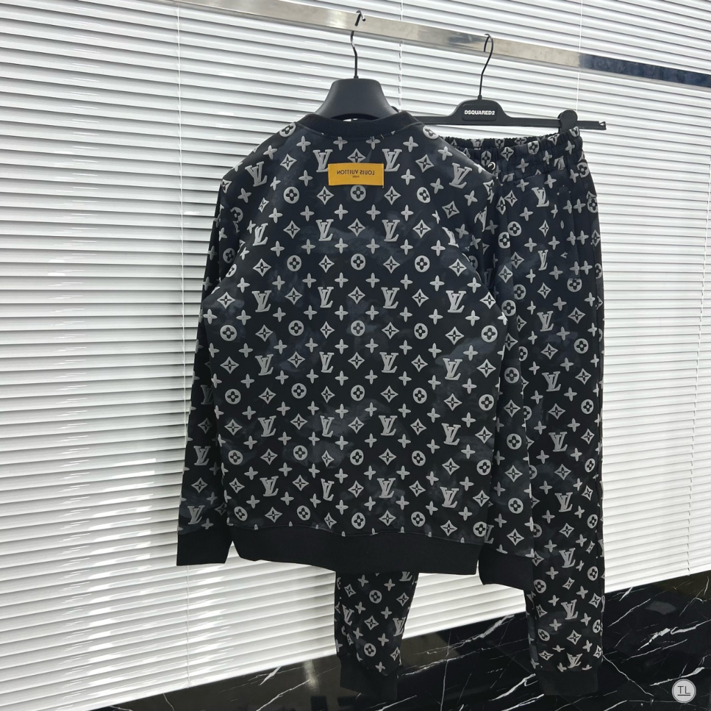 Bộ Nỉ LV, GC, Gấu Thu Đông Vân Chữ Dài Tay Full Mẫu Hot New ,Bộ Thể Thao Côt Tròn gấu thời trang Bản Chất Lươợng