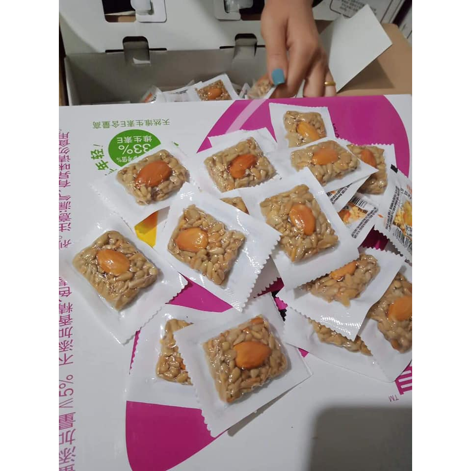 Combo 1000g Kẹo HƯỚNG DƯƠNG HẠNH NHÂN món ăn vặt giải trí thay thế bữa ăn phụ