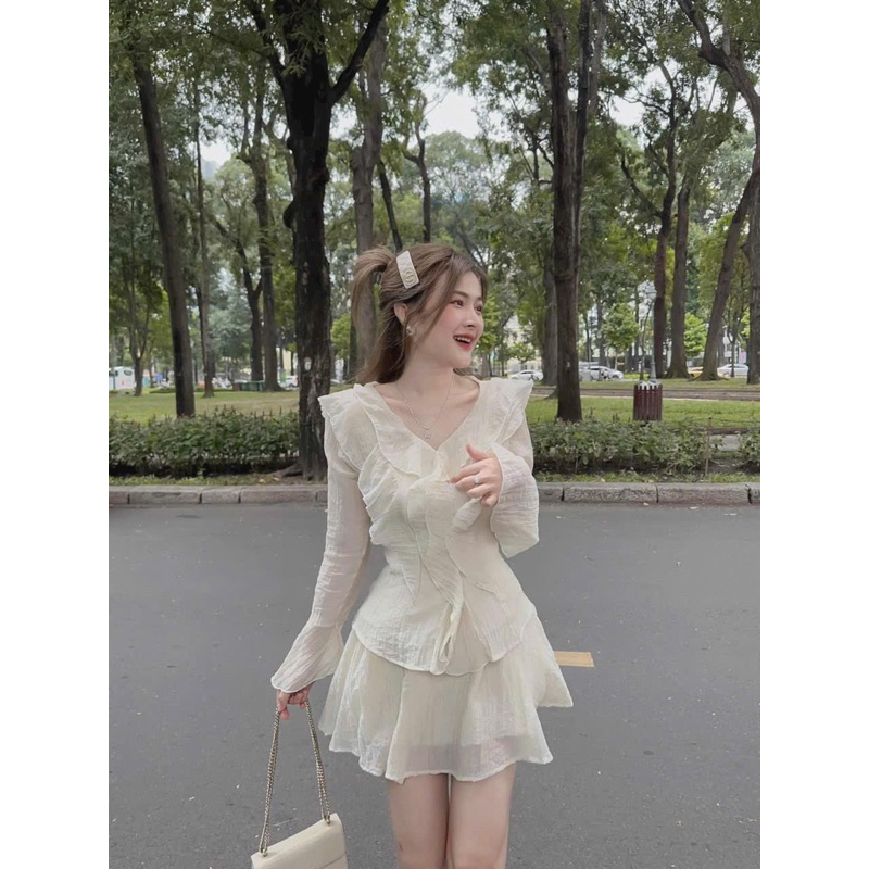 Set áo tay loe bèo ngực + chân váy xòe
