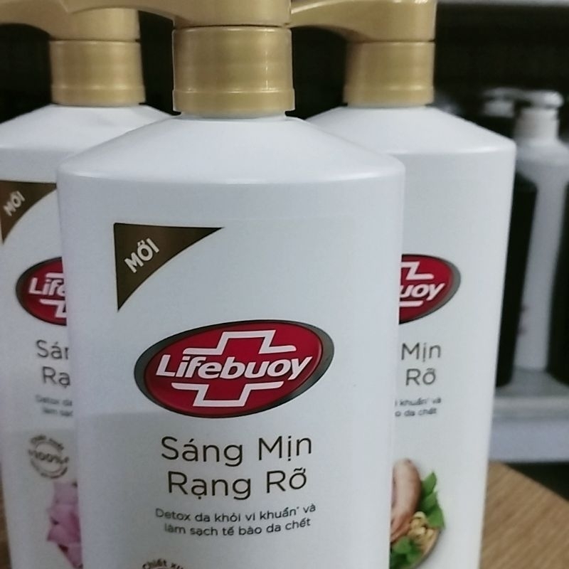 Sữa tắm Lifebuoy hoa sen 800g làm sạch sâu vi khuẩn và tế bào chết