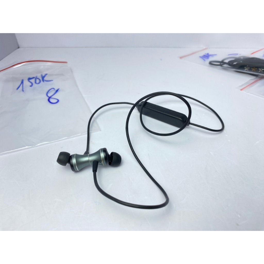 Tai nghe bluetooth có dây nhật bãi số 1