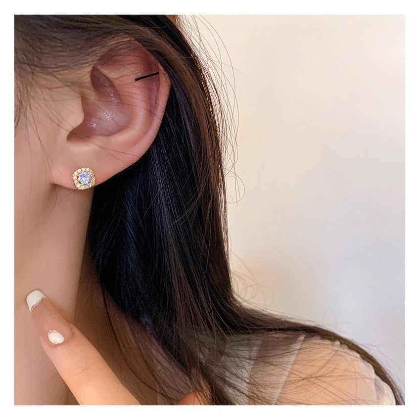 Bông tai đính đá vuông hai màu trụ tròn lấp lánh
