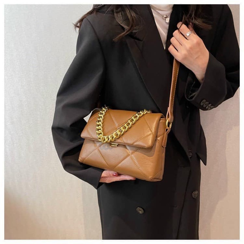 Túi đeo chéo nữ trần trám Basic HANA KIMI