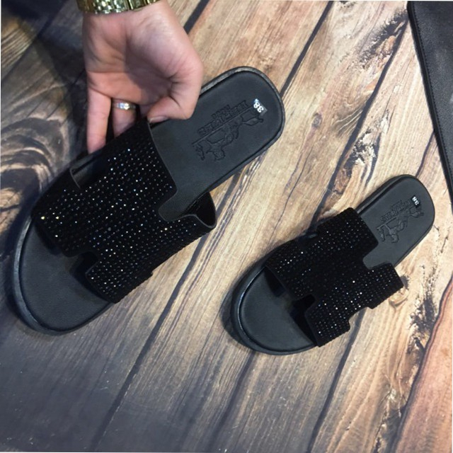 Dép hm đính đá - Dép hm đen quai đính đá thời trang đẹp hot nhất 2023.