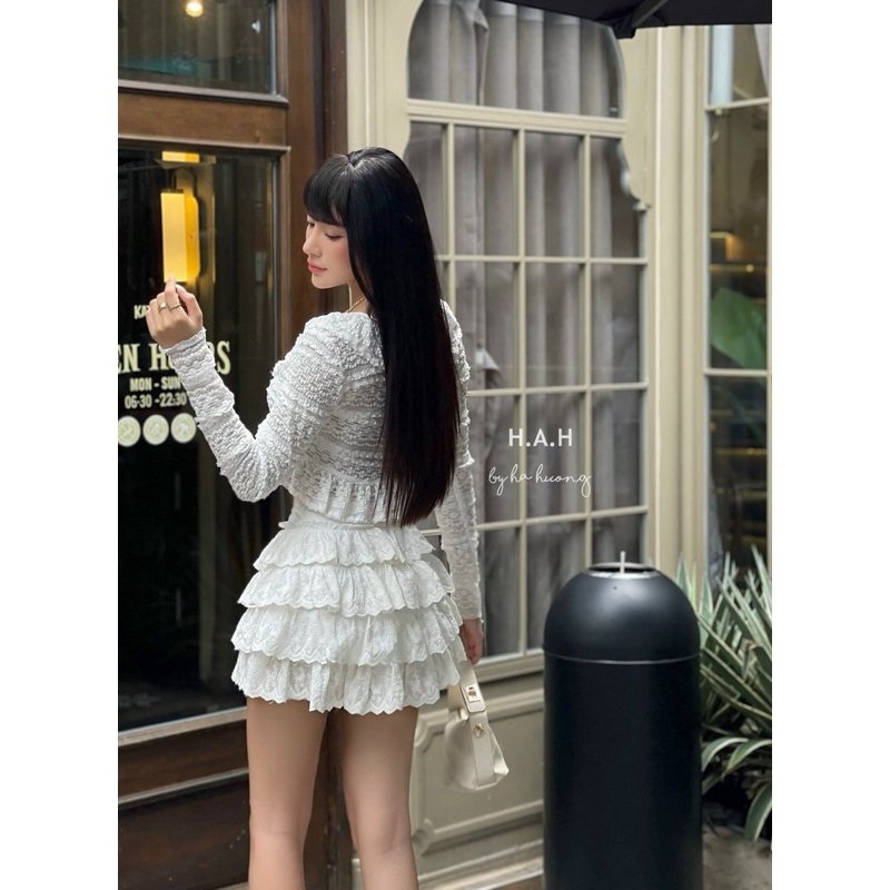 Set áo ren kèm chân váy ren tầng bồng