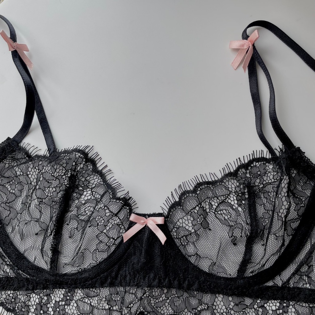 Emily set | Bộ Đồ Lót Ren Nữ Quyến Rũ Áo Bra Ren Có Gọng Không Lót Thiết Kế La Perbra