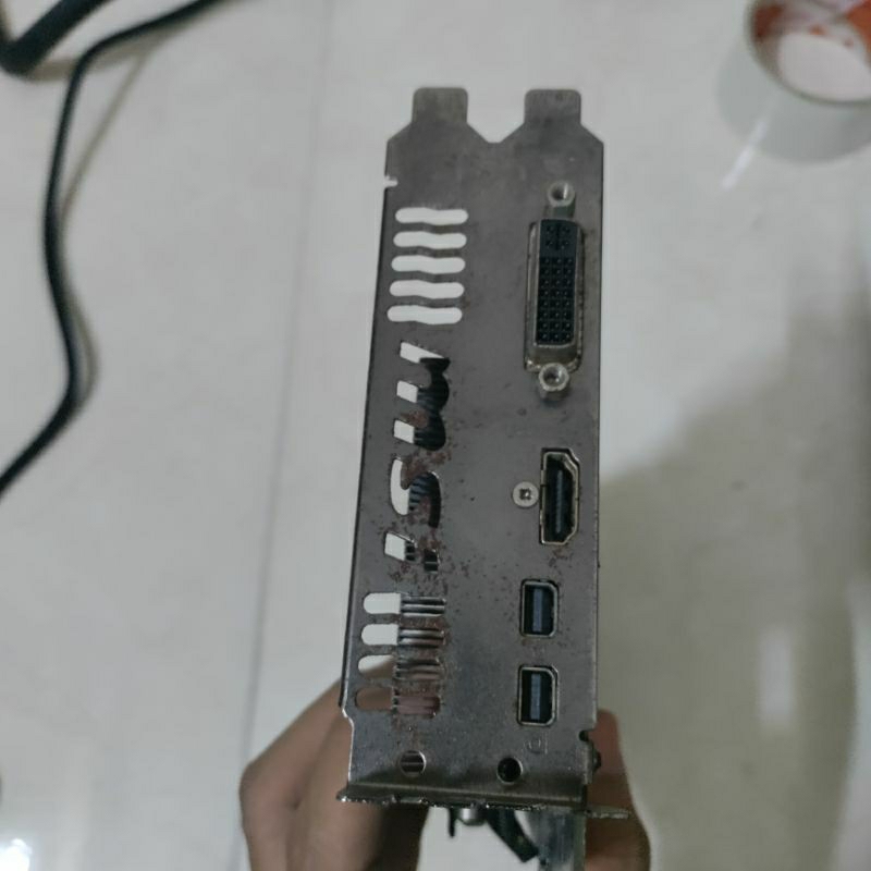 Mới thu về con card R9 280 bán xác