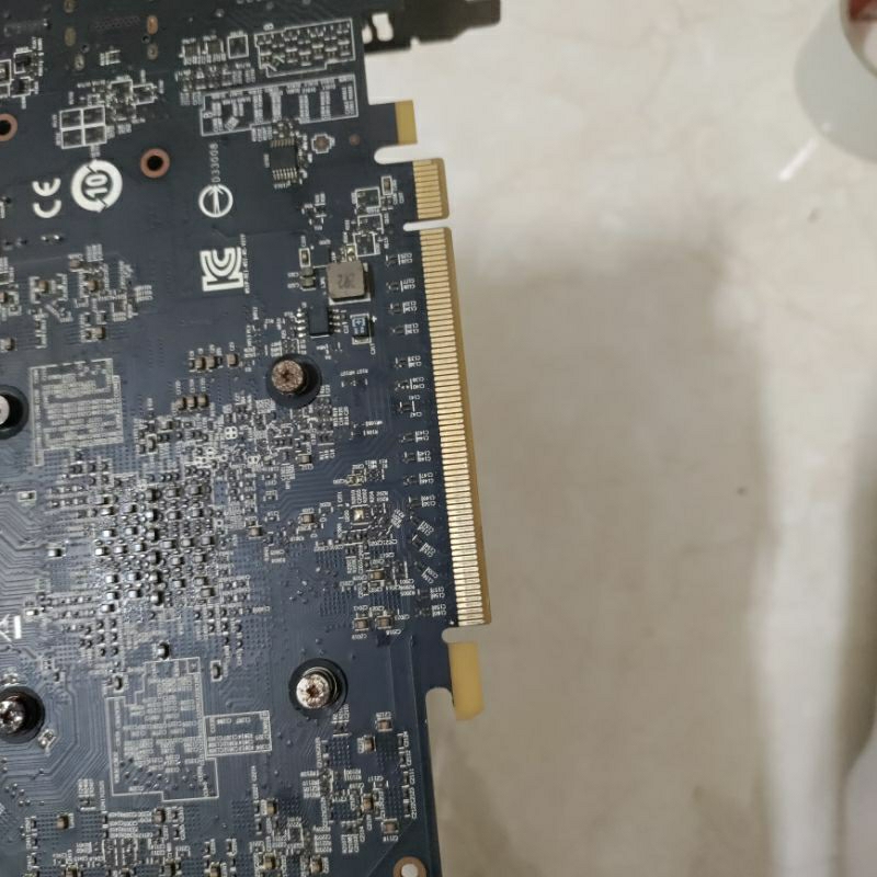 Mới thu về con card R9 280 bán xác