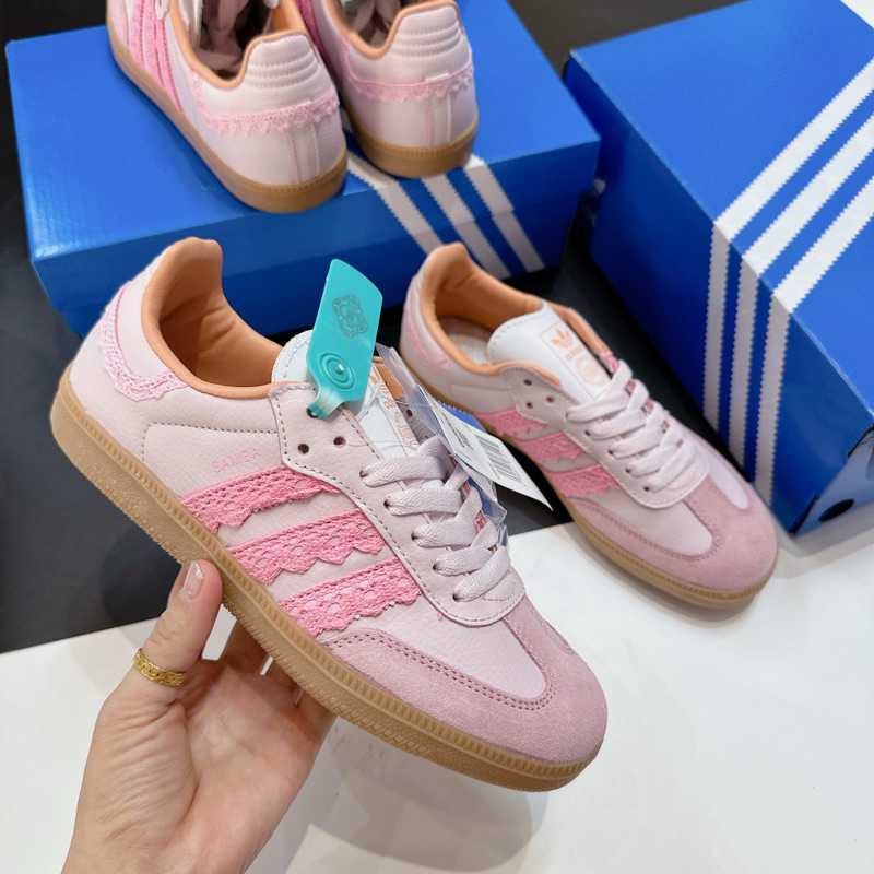 Giày thể thao samba vegan hồng nhạt dây ren