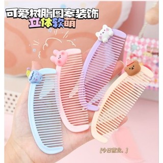 Lược nhựa gắn charm