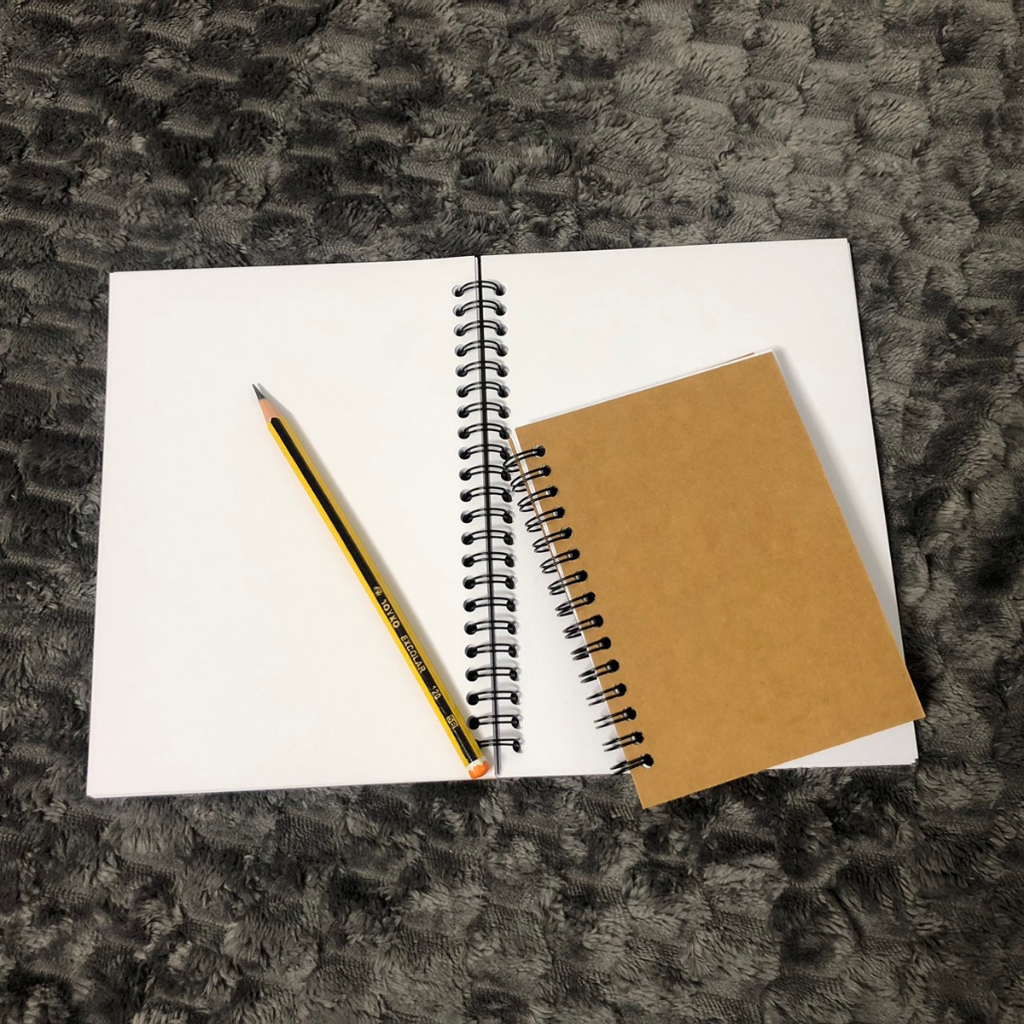 Sổ vẽ chì sổ phác thảo dùng vẽ chì anime manga gáy lò xo A6,A5 bìa karft dầy 120gsm120 trang sketch book