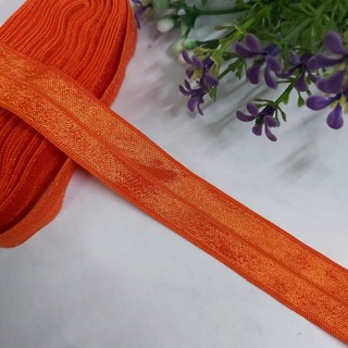 Thun kẹp viền ,có 11  màu ,size  2cm ( 5 mét )