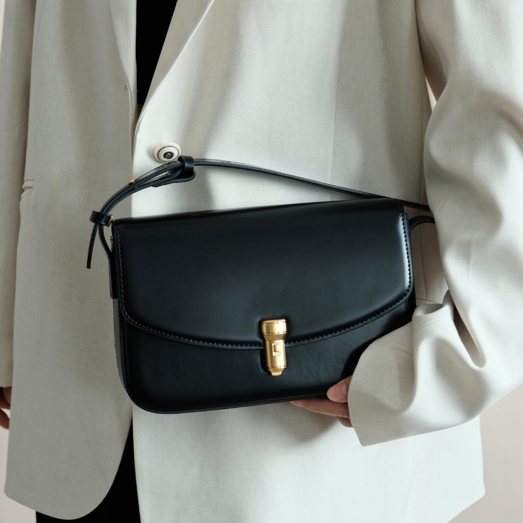 Túi baguette vuông da thật khoá đồng - VENUS