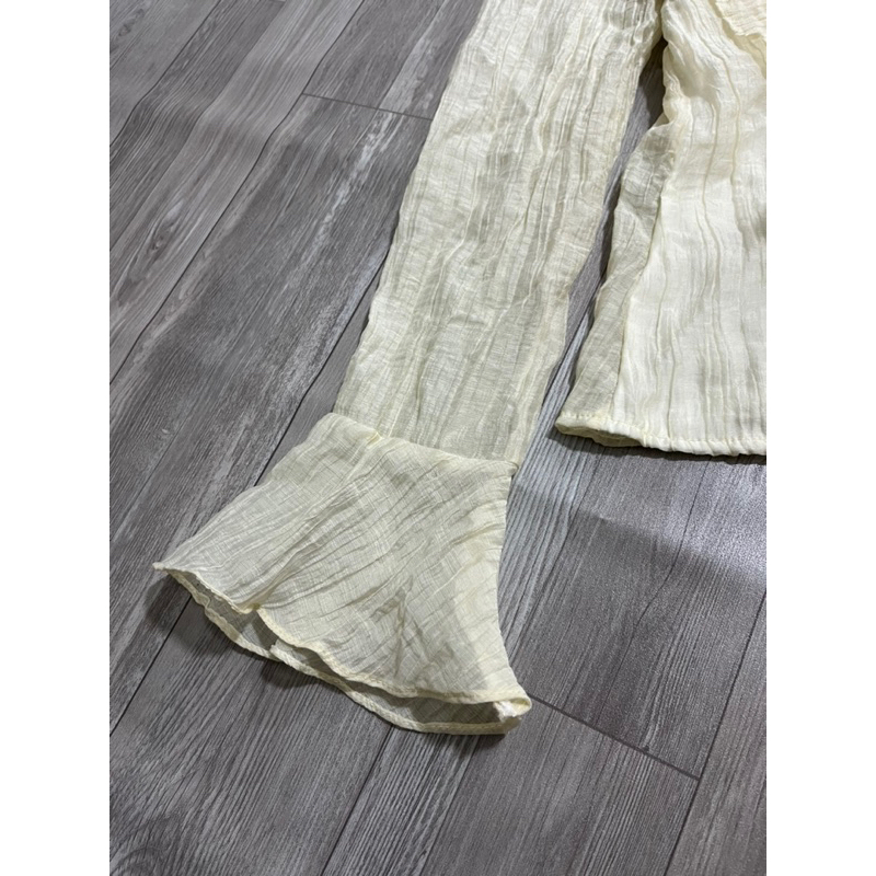 Set Bộ Nữ Áo Tơ Nhăn Nút Ngọc Tay Loe Viền Bèo Kèm Chân Váy