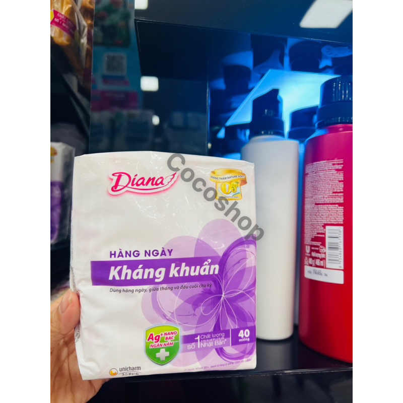 Băng Vệ Sinh Diana hằng ngày kháng khuẩn 40 miếng