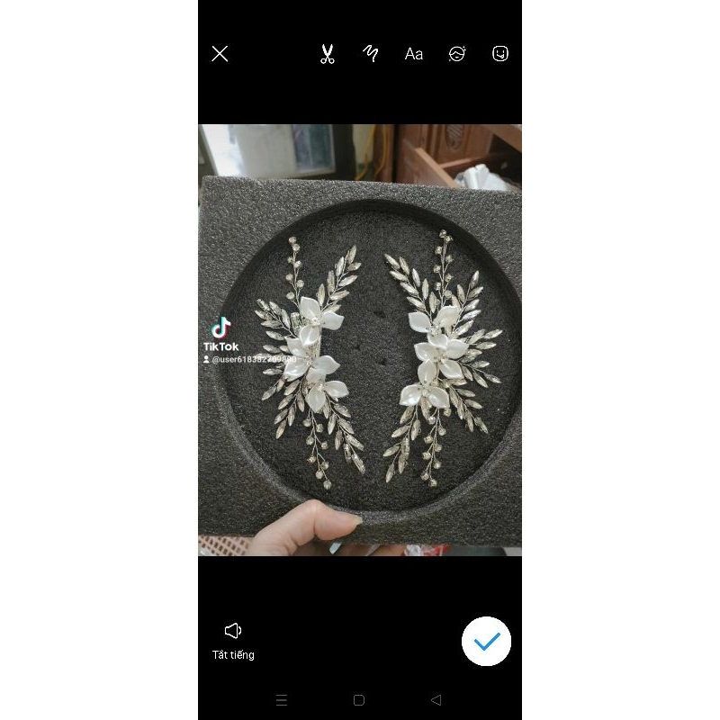 Cài tóc cô dâu bà sui giá tại xưởng sản xuất