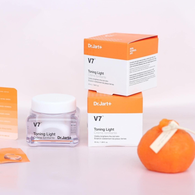 Kem Dưỡng Da V7 Toning Light 50ml mẫu mới 2023